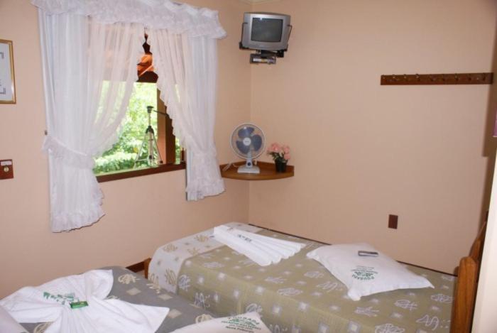 Pousada Recanto das Flores Nova Friburgo Quarto foto